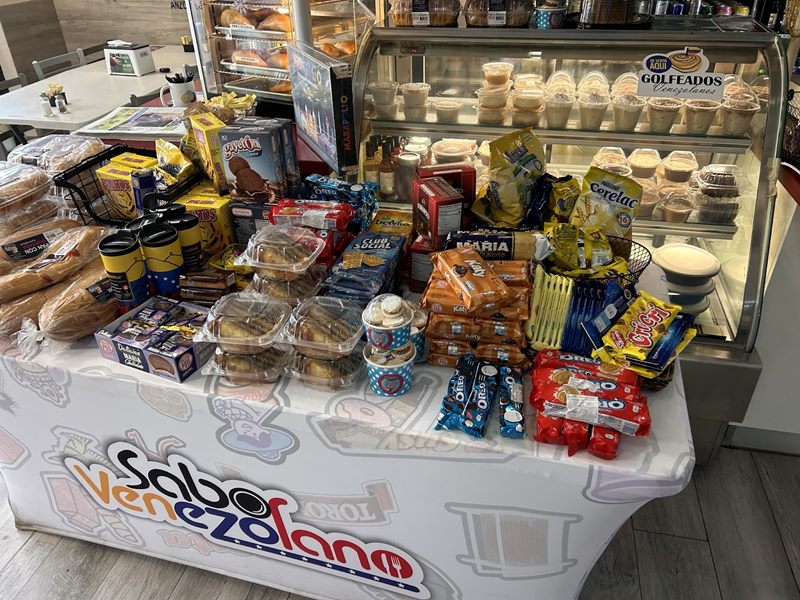 Sabor Venezolano Kendall interior